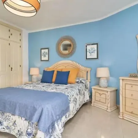 Delux Costa Apartment